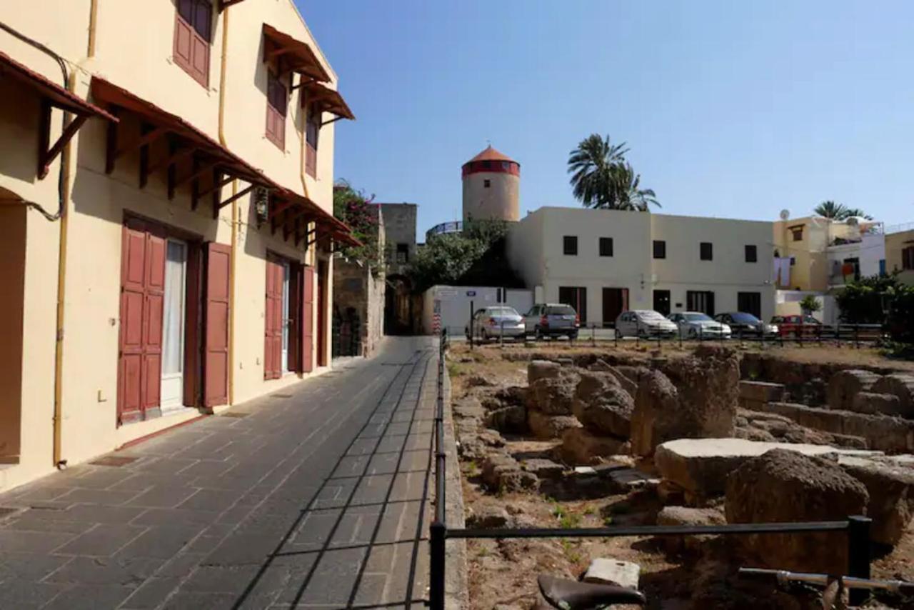 A Medieval Windmill Tower With Magnificent View Rhodes City Εξωτερικό φωτογραφία